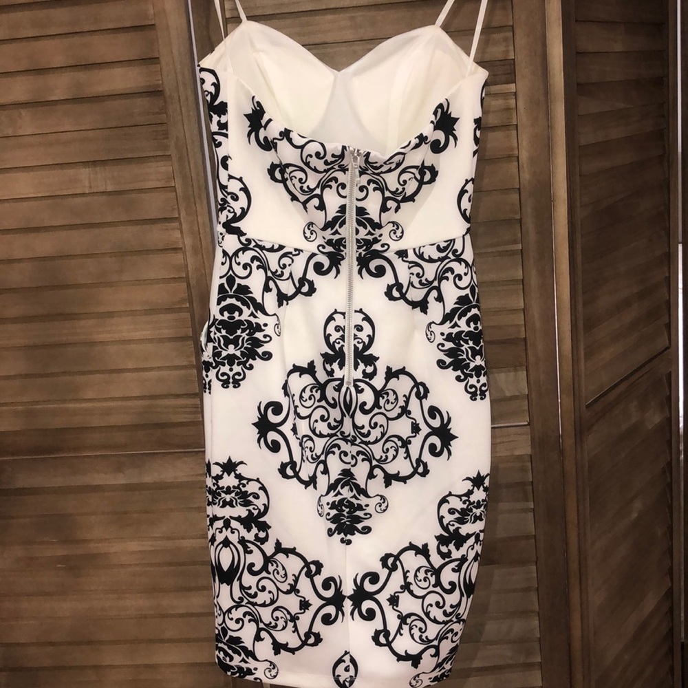 Dress - Picture 2 of 2